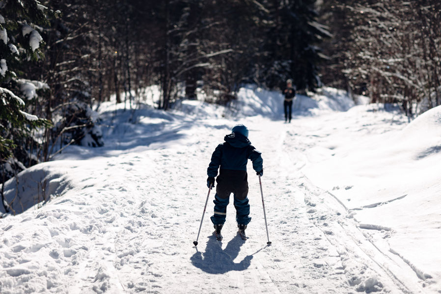 Barn på ski