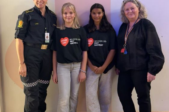 En gruppe personr i uniform